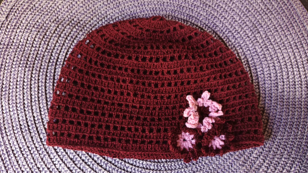 Burgundy hat for a 4-8 year old child