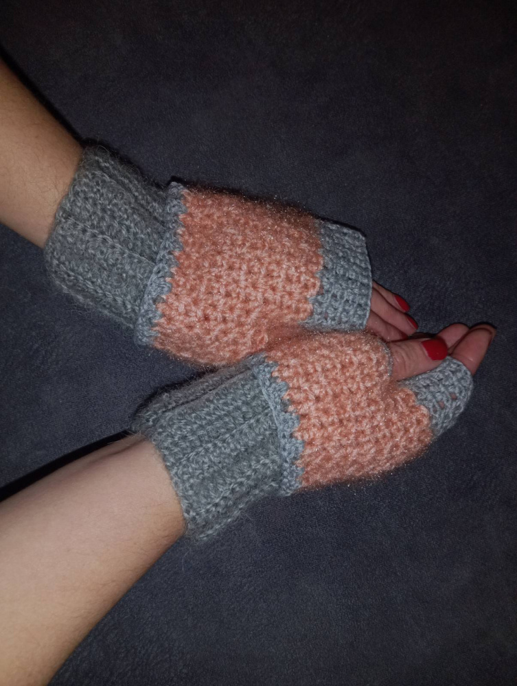 Grey and pink wrist warmers. Delicate, handmade crocheted wrist warmers for adults