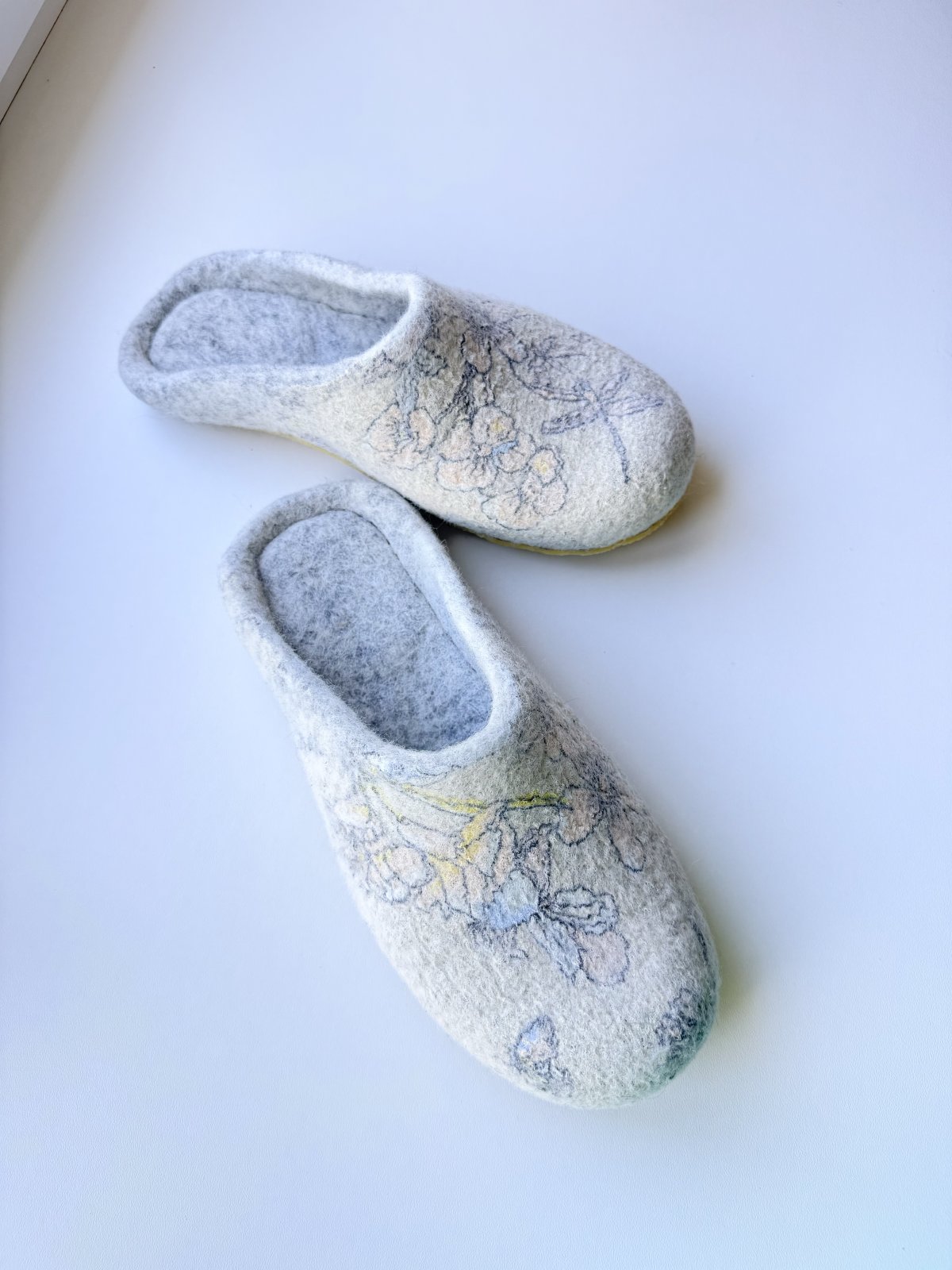 Felt slippers
