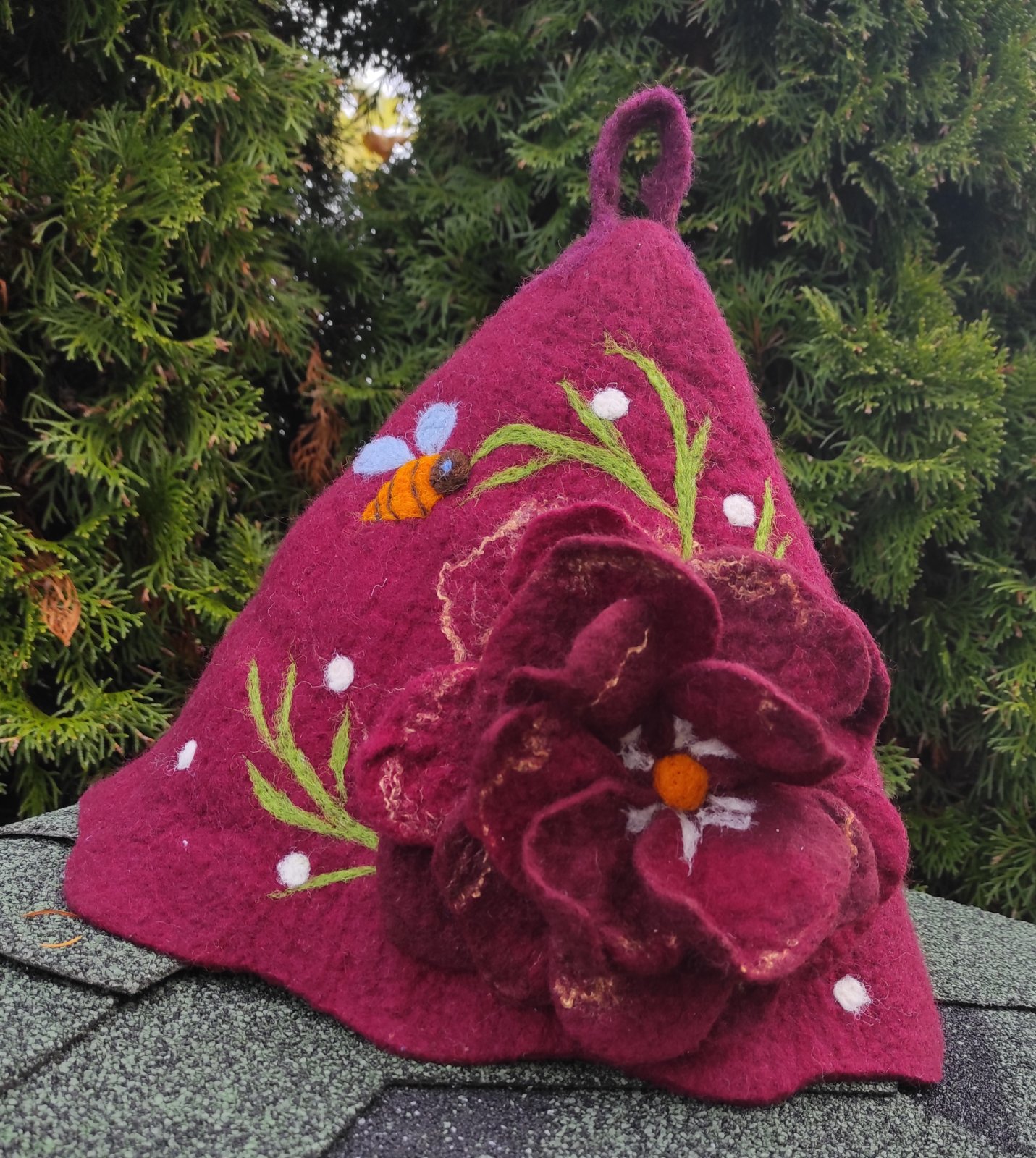 Felt sauna hat “A Bee and Blossom Fairy Tale”