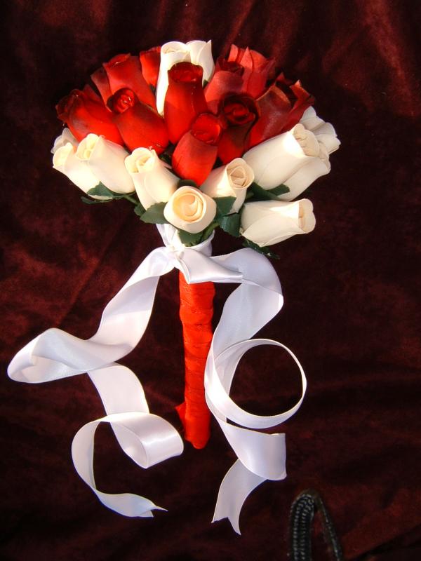 Wooden rose from birch fibers