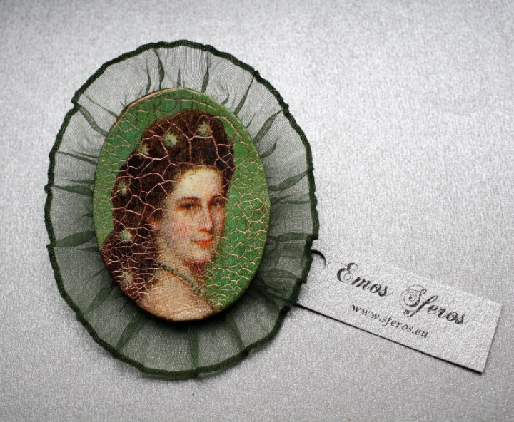 Brooch " green "