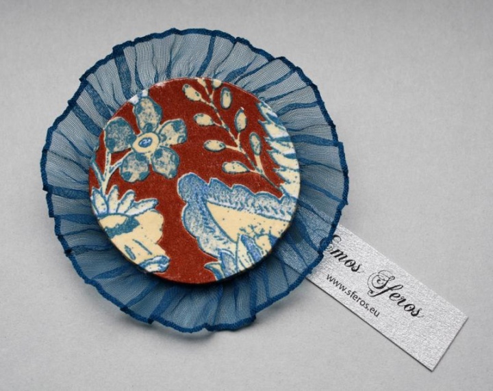 Brooch " Search "