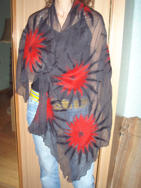 Juoda - raudona