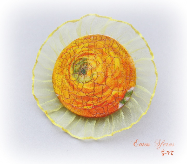 Brooch " Geltoniji Flower "