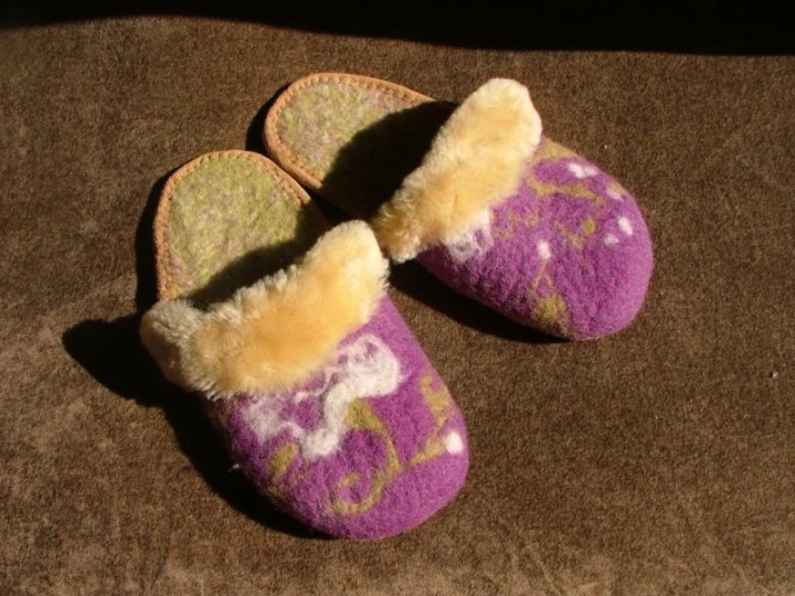 slippers