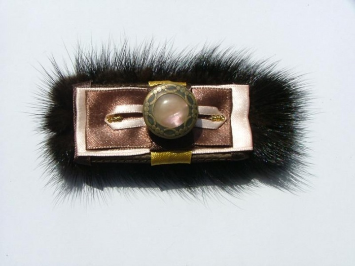 Male brooch