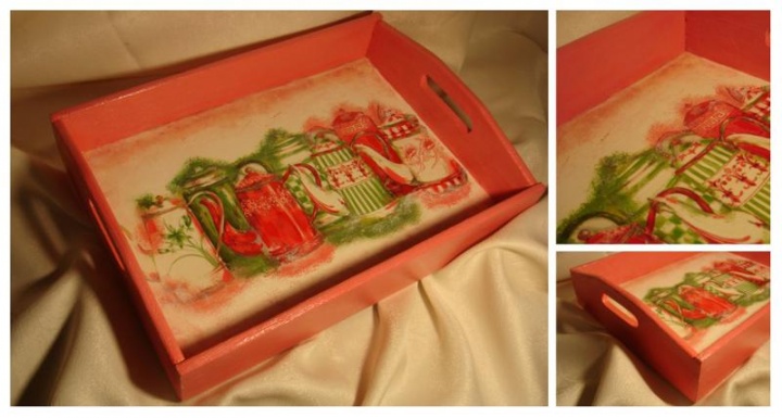 Pink tray