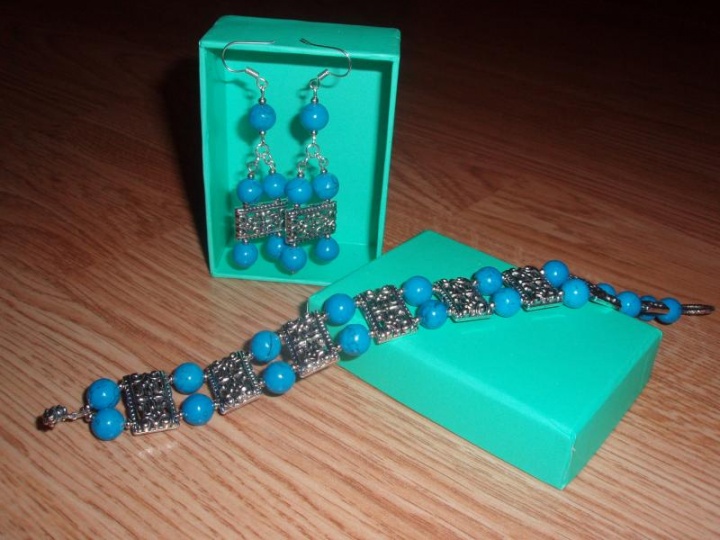 Blue turquoise bracelet and earrings