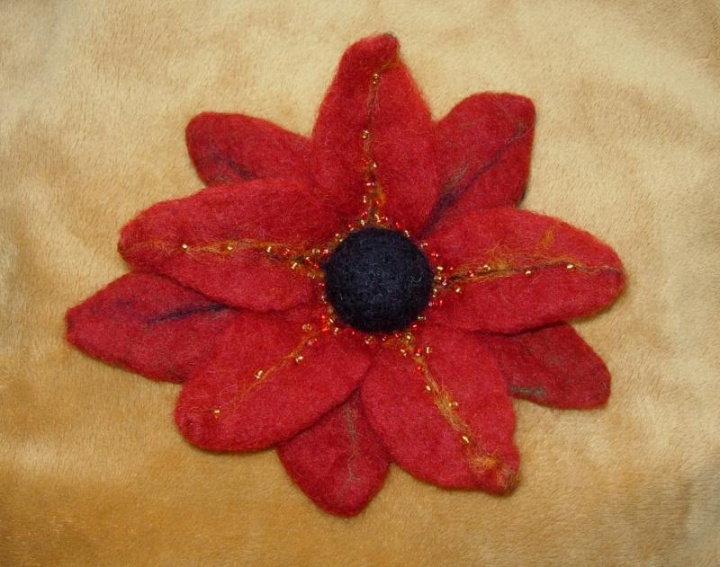 Brooch " Red flower "