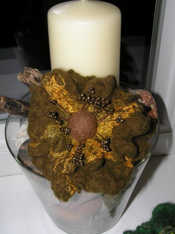 Brown-yellow
