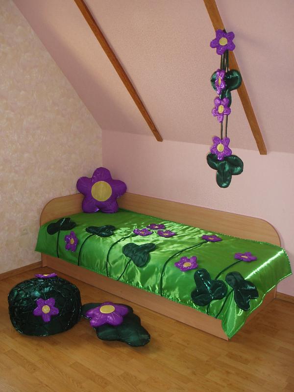 Violet - bedspread