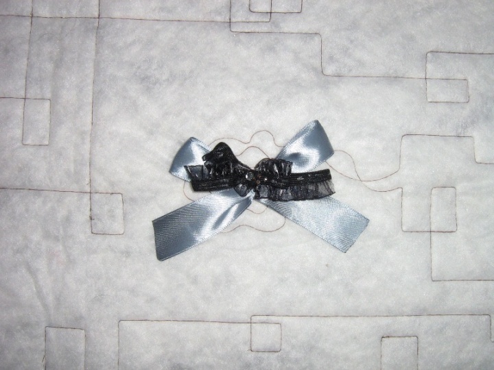 brooch - ribbon