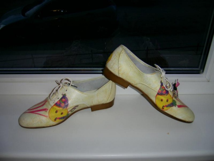 Happy shoes