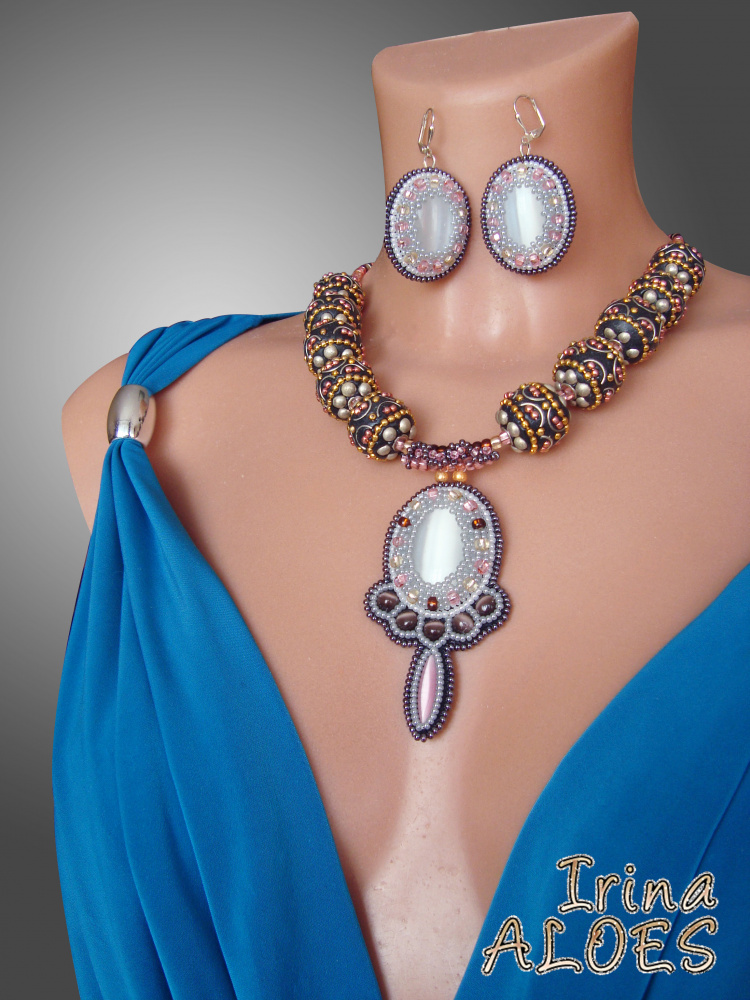 beads set " Tudor "