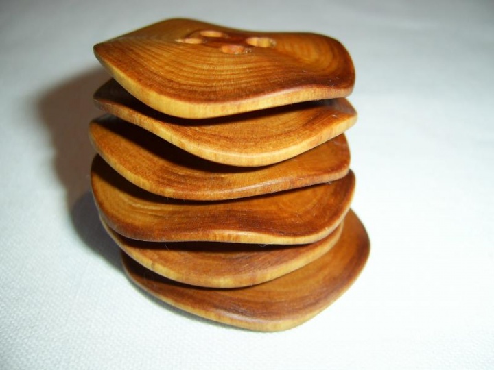 Wooden buttons