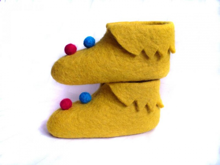 Felt shoes " In the nursery "