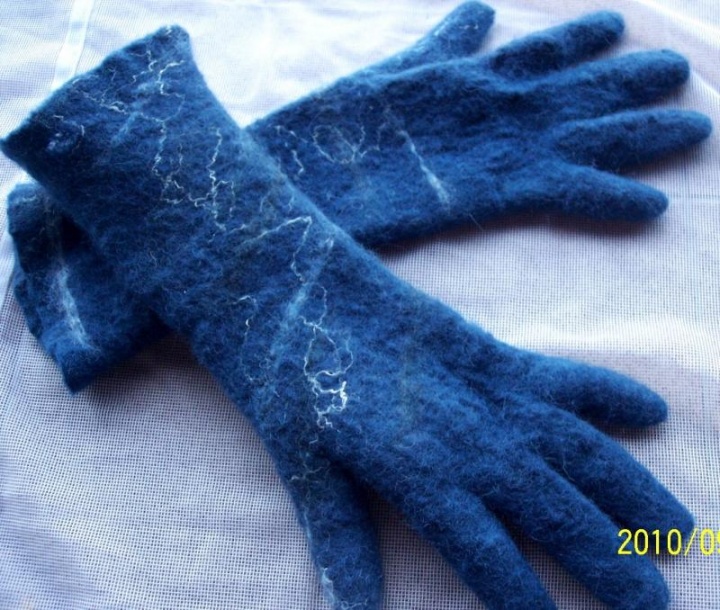 Gloves