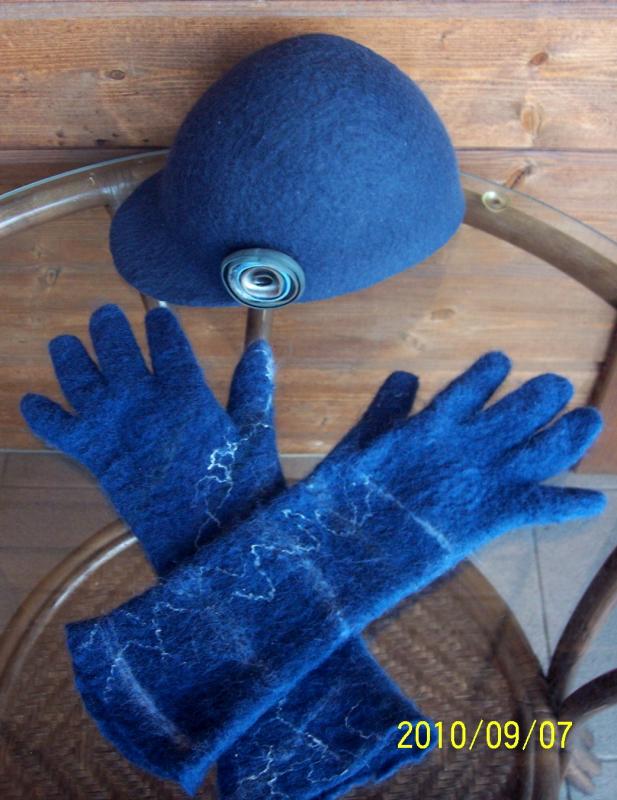Gloves and hat