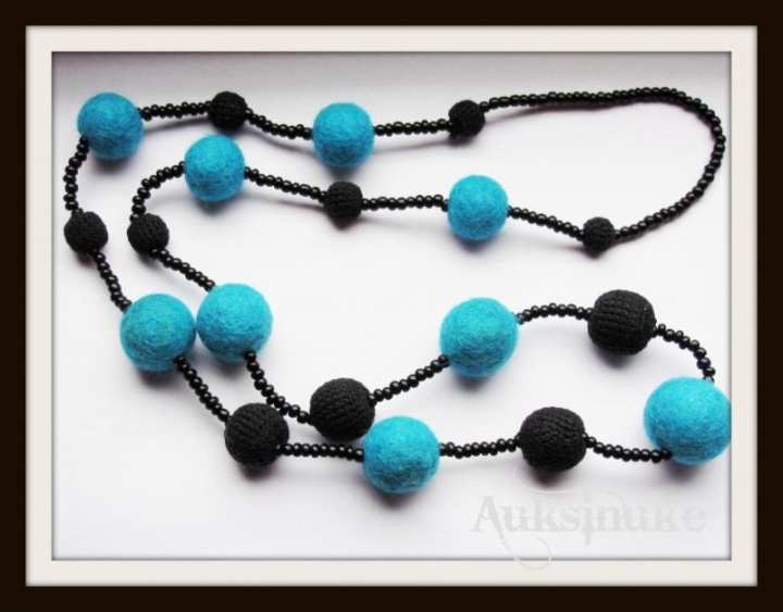 Black / Blue