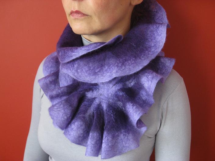 Violetinis ažūras