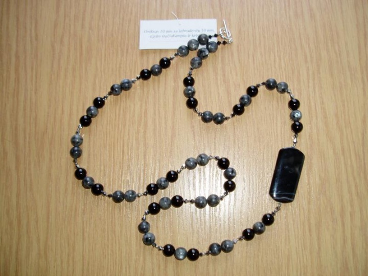 Onyx, labradorite crystals