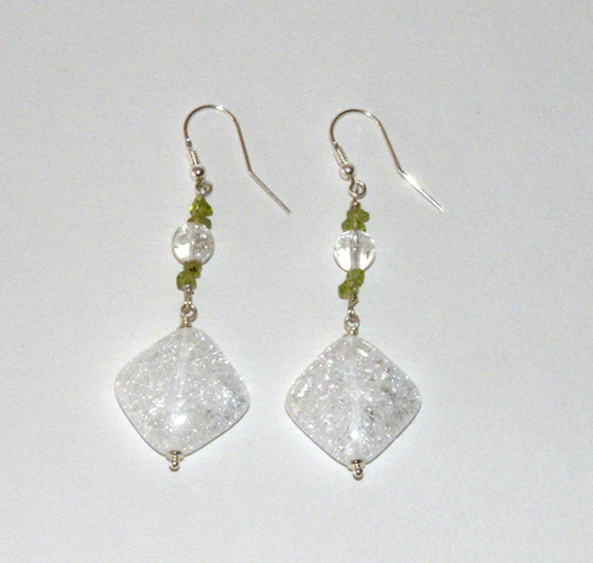 Crystal earrings with Peridot