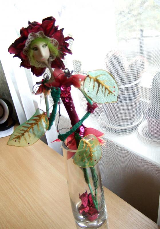 Doll flower