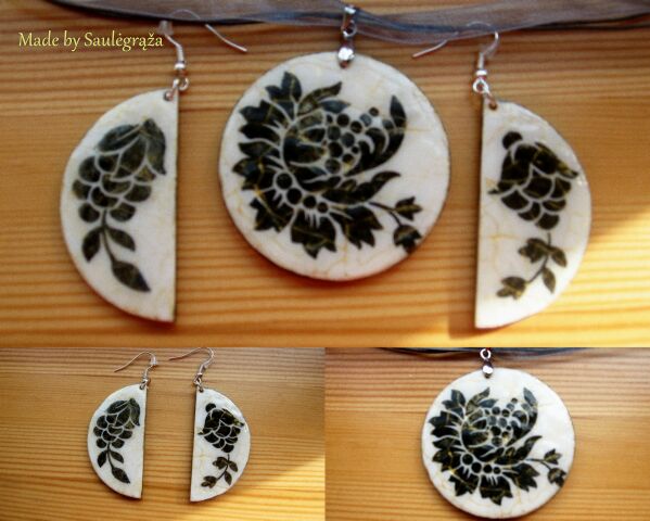 Set " black flowers and grapes "