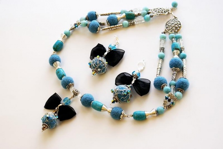Earrings and necklace " Coating "