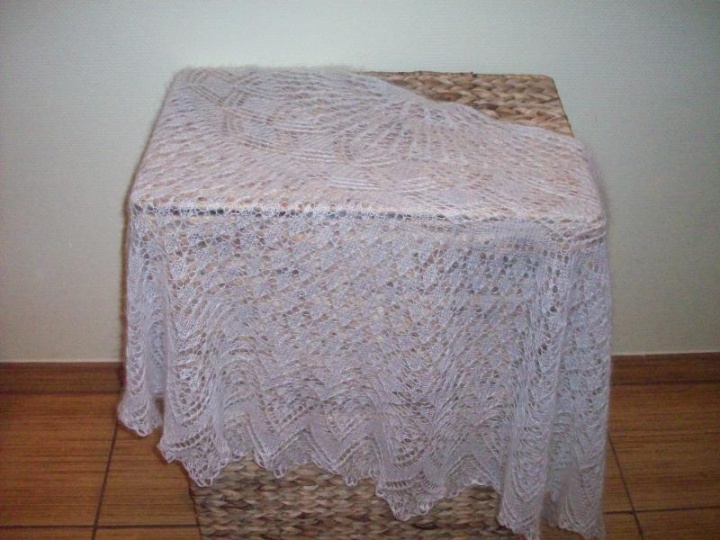 Scarf " the first snowflakes "