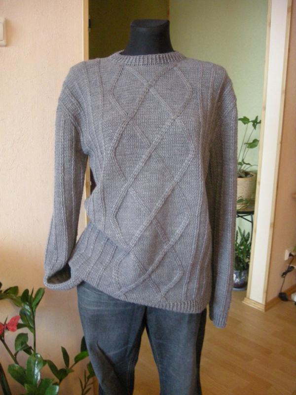 Masculine gray sweater crocheted