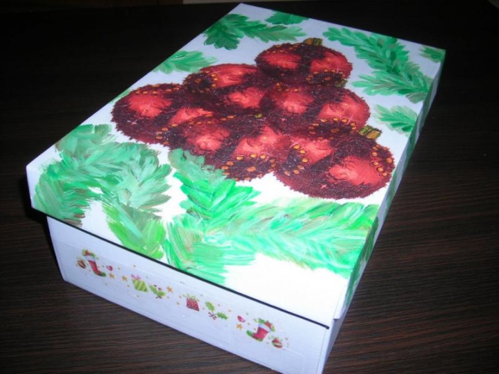 A box of Christmas gifts