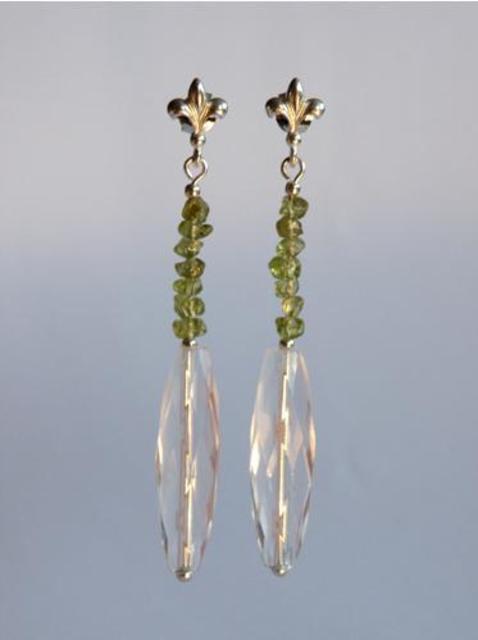 Silver earrings with Peridot