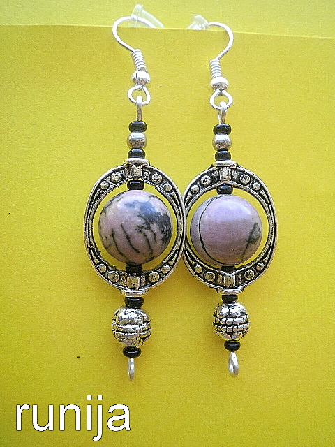 115th Tibetan silver, Rodonitas