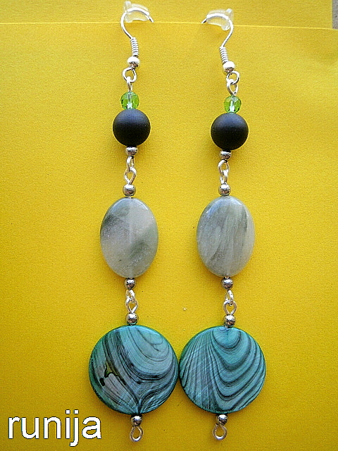 121stRutile quartz, black stone.