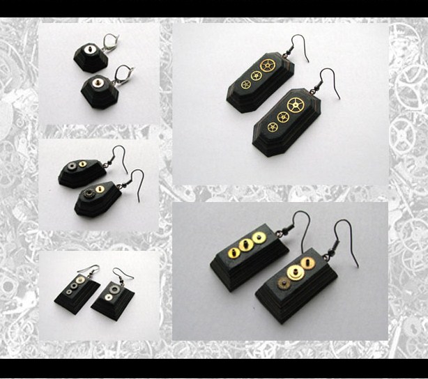 Various earrings.