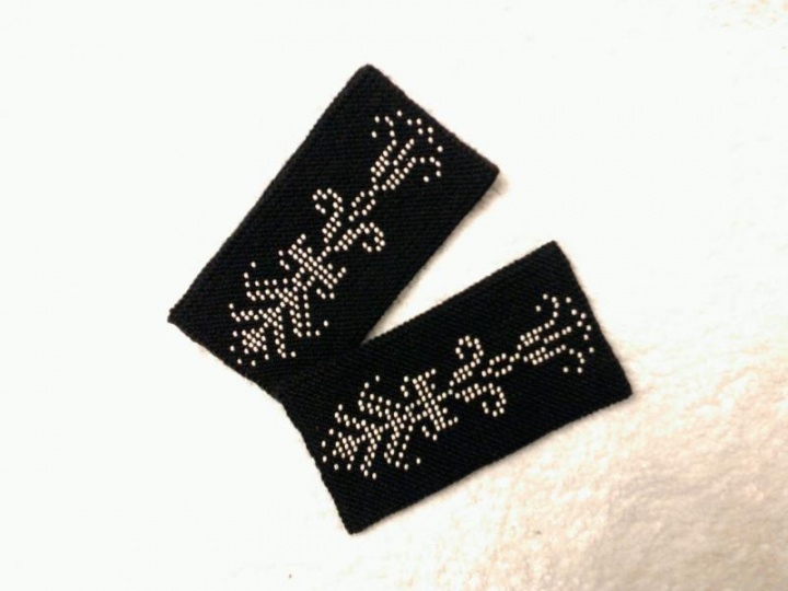 black wristlets
