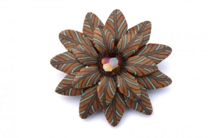 Brooch " autumn flower "