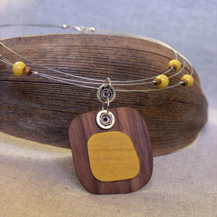 Sunday breakfast neck necklace
