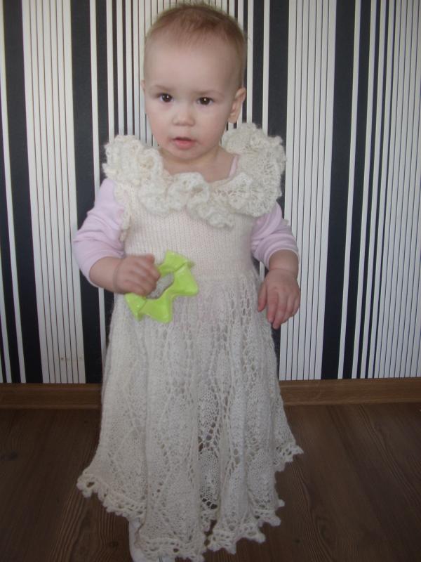 dress the girl LEAFLETS