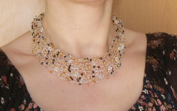 Knitted wire necklace