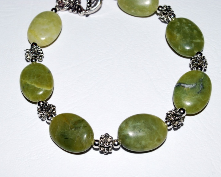 Raw jade bracelet