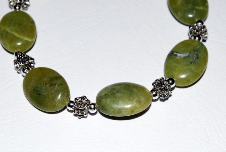 Raw jade bracelet picture no. 3
