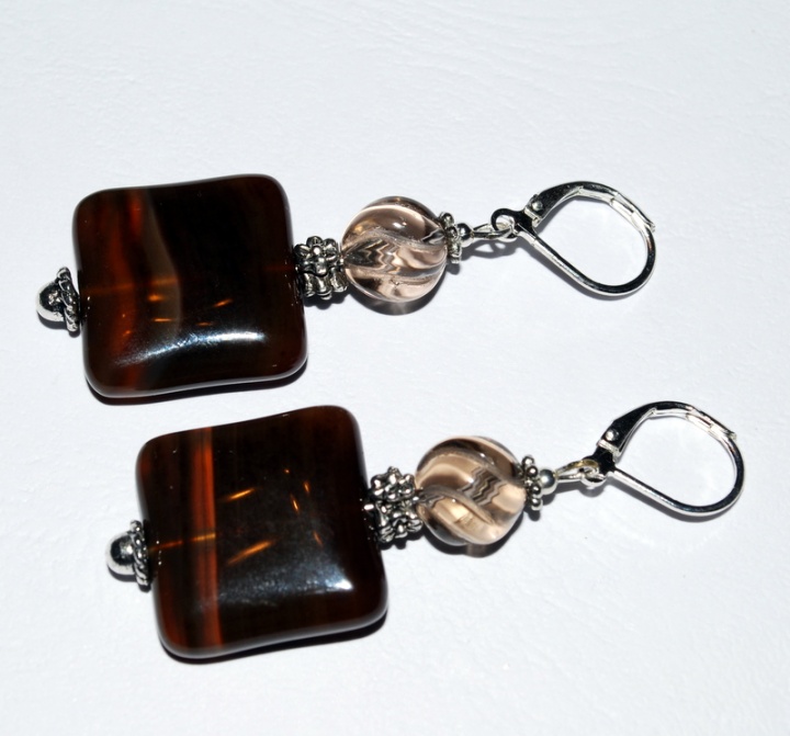 Earrings with sardonyx