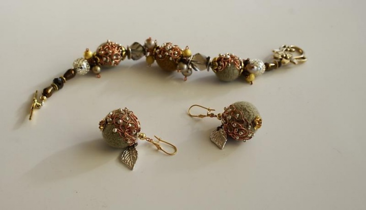 Earrings and bracelets k-th " Apple "
