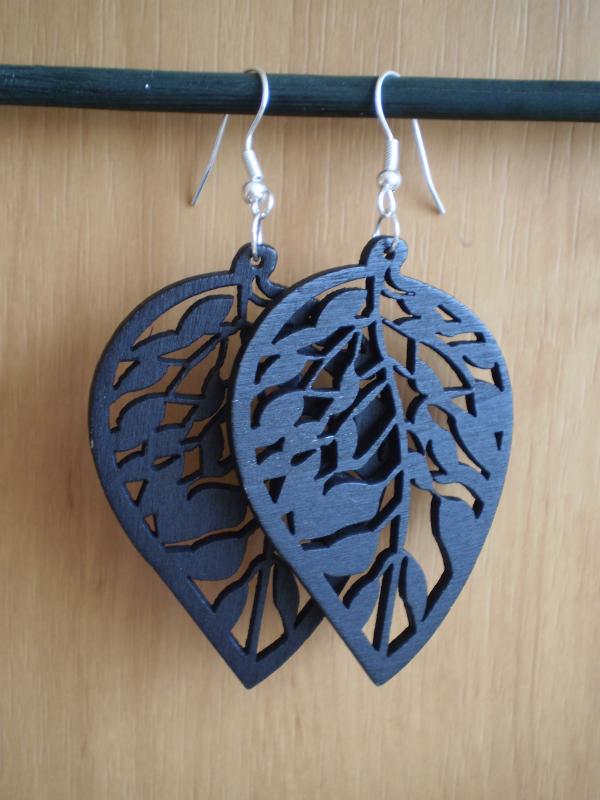 Black leaves