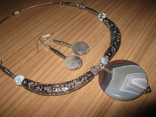 Gray agate set