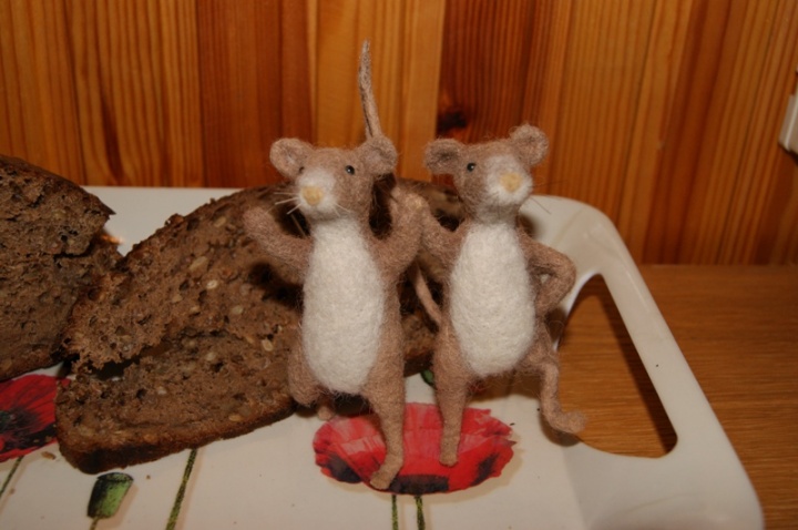 Two mice picture no. 2