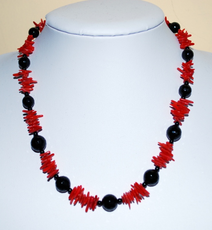 Necklace picture no. 2
